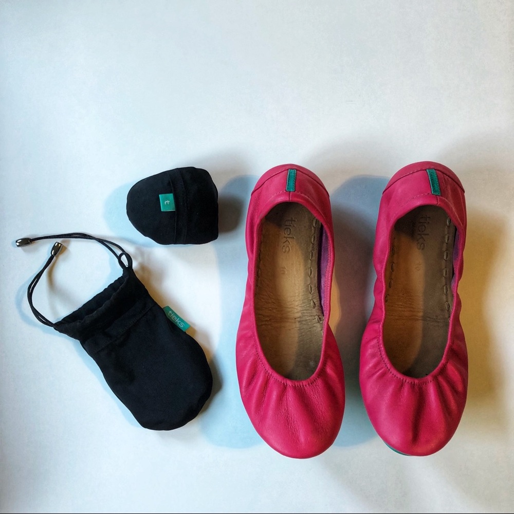 Size 10 Fuchsia Tieks - Picture 2 of 6